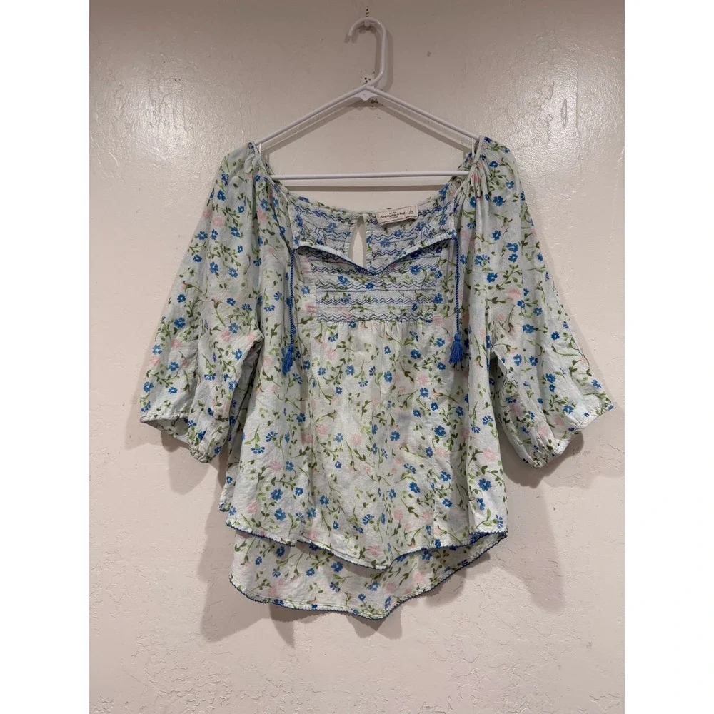 Abercrombie & Fitch Floral Smocked Cotton Peasant Blouse Blue White Large